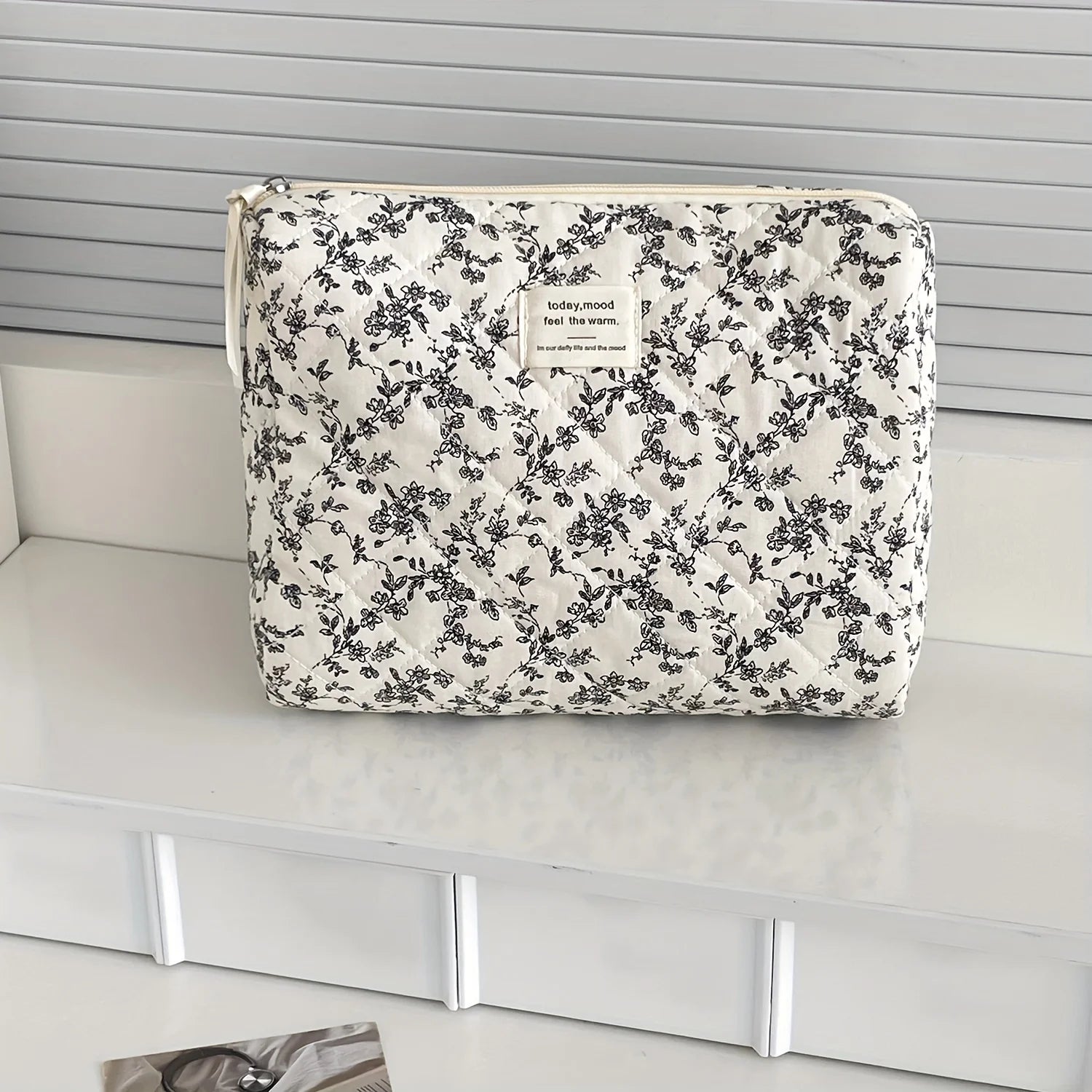4pcs Floral Makeup Bag Set - Large Capacity Travel Organizer Pouch with Zipper Easy to Clean Travel Toiletry Organizer