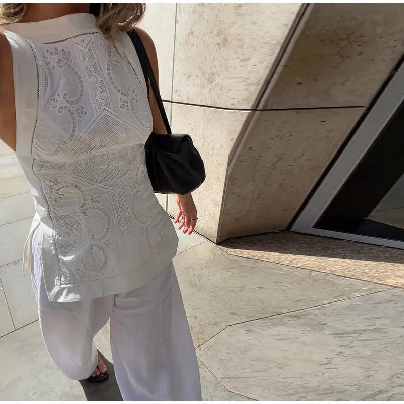 Women's Embroidery Vest Top Vintage Hollow Out Crew Neck Sleeveless Side Split Tank Summer Party Club Daily Matching Streetwear