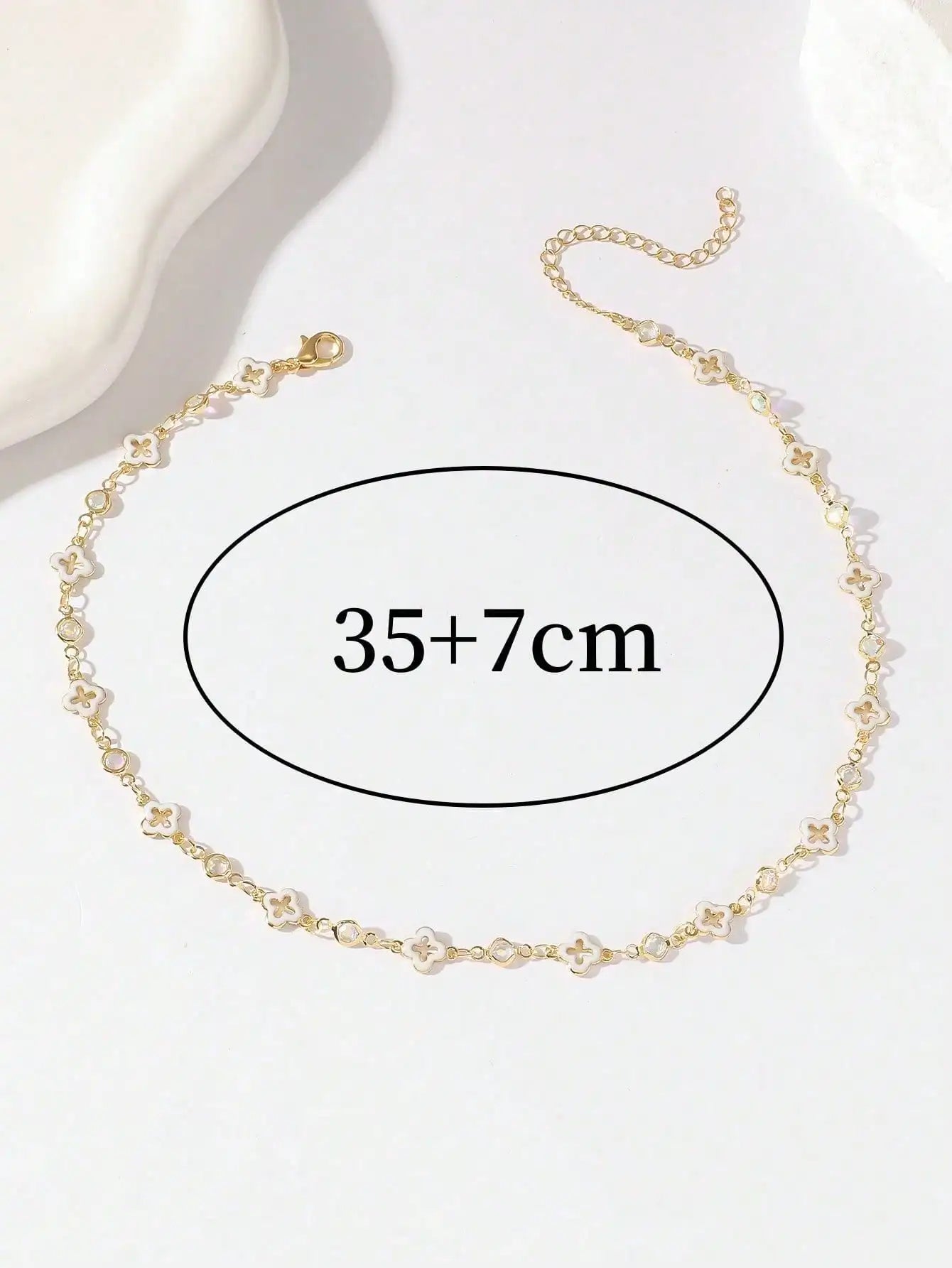 Women's Necklace, Flower Necklace, Suitable for Everyday Wear and Party Occasions, Fashionable Accessory, Gift for Women.